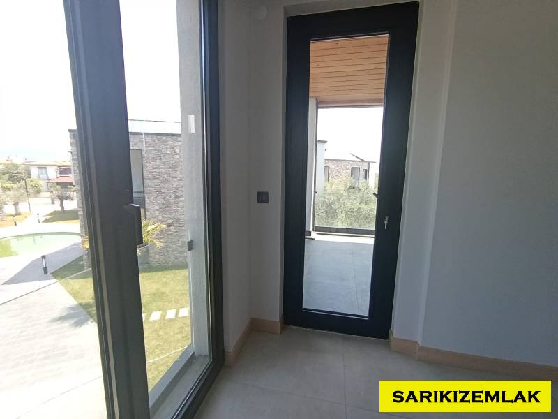 Edremit Güre Mah`da3+1  Villa. - 2